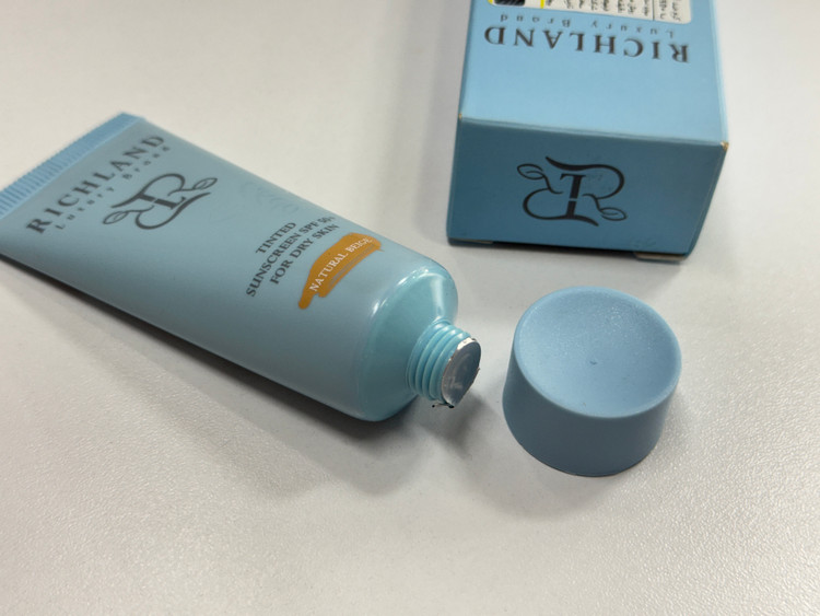 ریچلند ضد آفتاب پوست خشک spf50